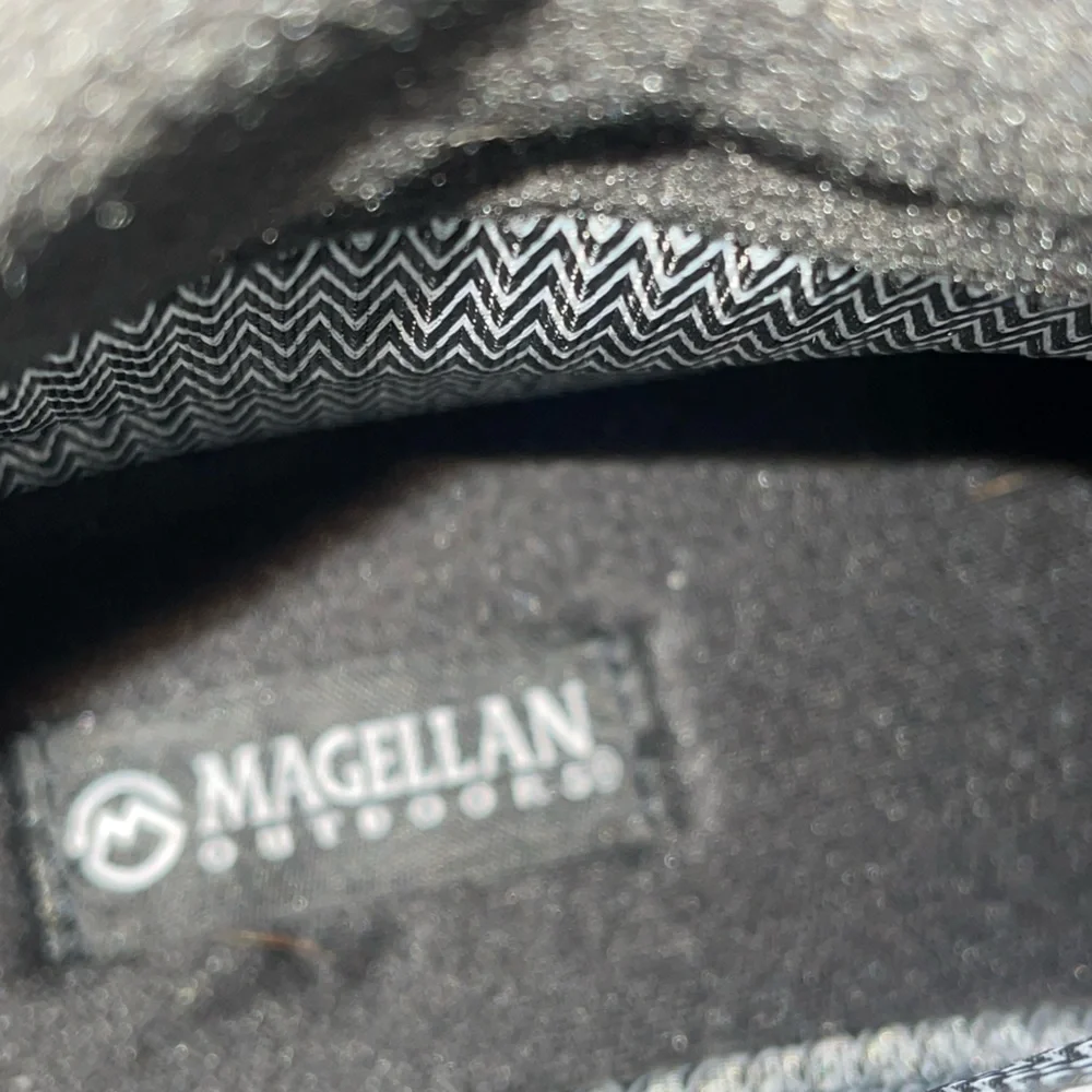 Magellan Outdoors Women Black Quilted Snow Waterproof Size 8 B NEW